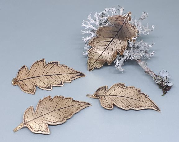 Pendentifs empreinte feuilles de savonnier